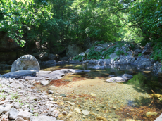 경기도연인산, “맑은 계곡물과 울창한 숲길이 있는 생태관광의 명소 연인산 도립공원