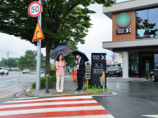 윤영희 시의원, “스타벅스·맥도날드, 서울 드라이브스루 안전시설 전면 보강 완료”