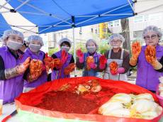 강북구, 다문화가정 위한 ‘사랑의 김장 나눔’ 실시
