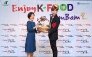 태국에서뱀뱀과함께한국식품 체험행사K-Food데이개최