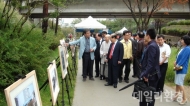 [사진] 마포구청장, 경의선숲길 가을맞이 마을축제 참석