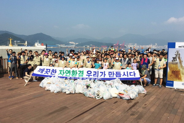 창원시 환경을지키는 볼보건설기계