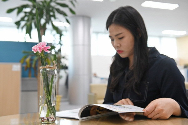 aT, 화훼 수요 위해 ‘1 Table 1 Flower 운동’ 추진