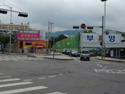 금천구청,구청앞 불법 옥외광고물 무단방치? 왜...