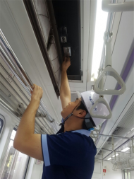 지하철서 가장 시원한 자리는?