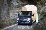 와이즈오토, 플래그십 대형 밴 ‘유로스타 VIP' 출시
