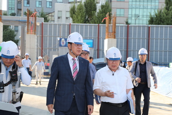 유동균 마포구청장,효성건설 서교동 청년주택 공사 환경현장 방문