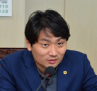 오중석 시의원, 지하철 5~9호선 1억원 이상 작품 72점 전시?