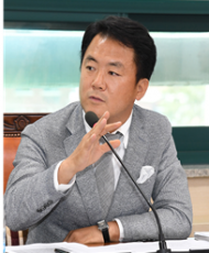 김창원 위원장,학교 내 휴대전화 사용제한 조례는 찬성하나, 사용제한은 반대”