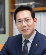 성중기 시의원, “자전거 하이웨이는 여의도-용산 개발을 잇는 박원순 사업” 정면 비판