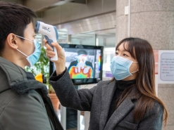 (포토) '신종 코로나' 막는다... 용산구청 공무원들