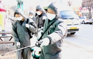 김종회의원 ‘가족방역봉사단’구성...  코로나 차단위해 직접 방역