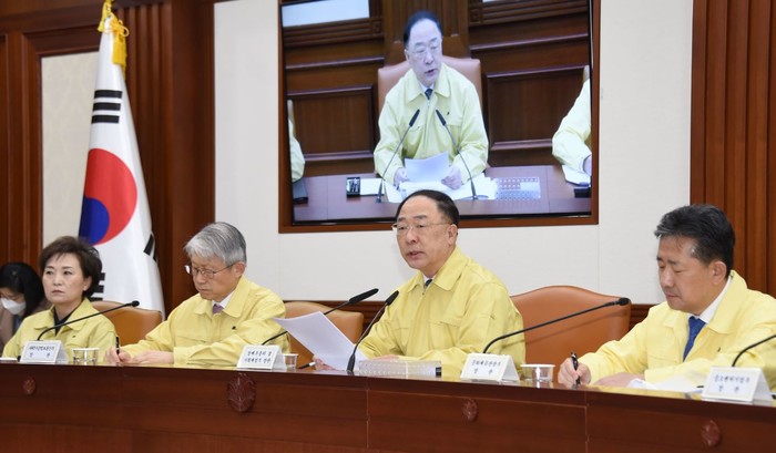 정부, 항공사 착륙료 20% 감면 등 코로나19 피해 지원 대책 실시