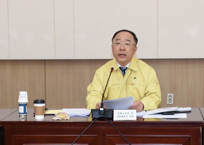 정부, 10조원 규모 소상공인 금융지원 마련, 5월 시행