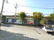 농협하나로마트, 불법 광고물 내걸고 “허가 받았다” 발뺌