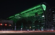 12일 서울시청 건물 녹색 불빛으로 변한다...기후위기 대응 파리협정 5주년