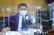 문장길 시의원, 우천 시 보이지 않는 도로차선 지적에...서울시 3배 밝은 차선 도입