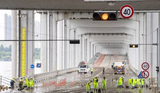 용산구, 잠수교 재개통 대비 청소