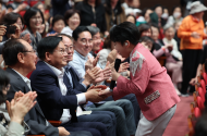 [마포구동정] 효(孝)의 멜로디가 울려퍼지다. 마포구, ‘행복하세효(孝)’ 콘서트 개최