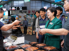 이순희 강북구청장, 추석 명절 맞아 전통시장 순회