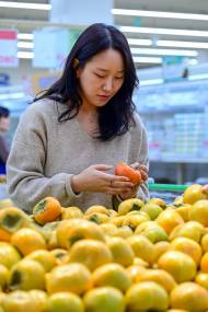 농협유통 하나로마트...제철 단감 드시고 건강 추천