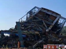 한국동서발전 울산화력발전소 보일러타워 붕괴로 9명 매몰, 현재 4명 구조