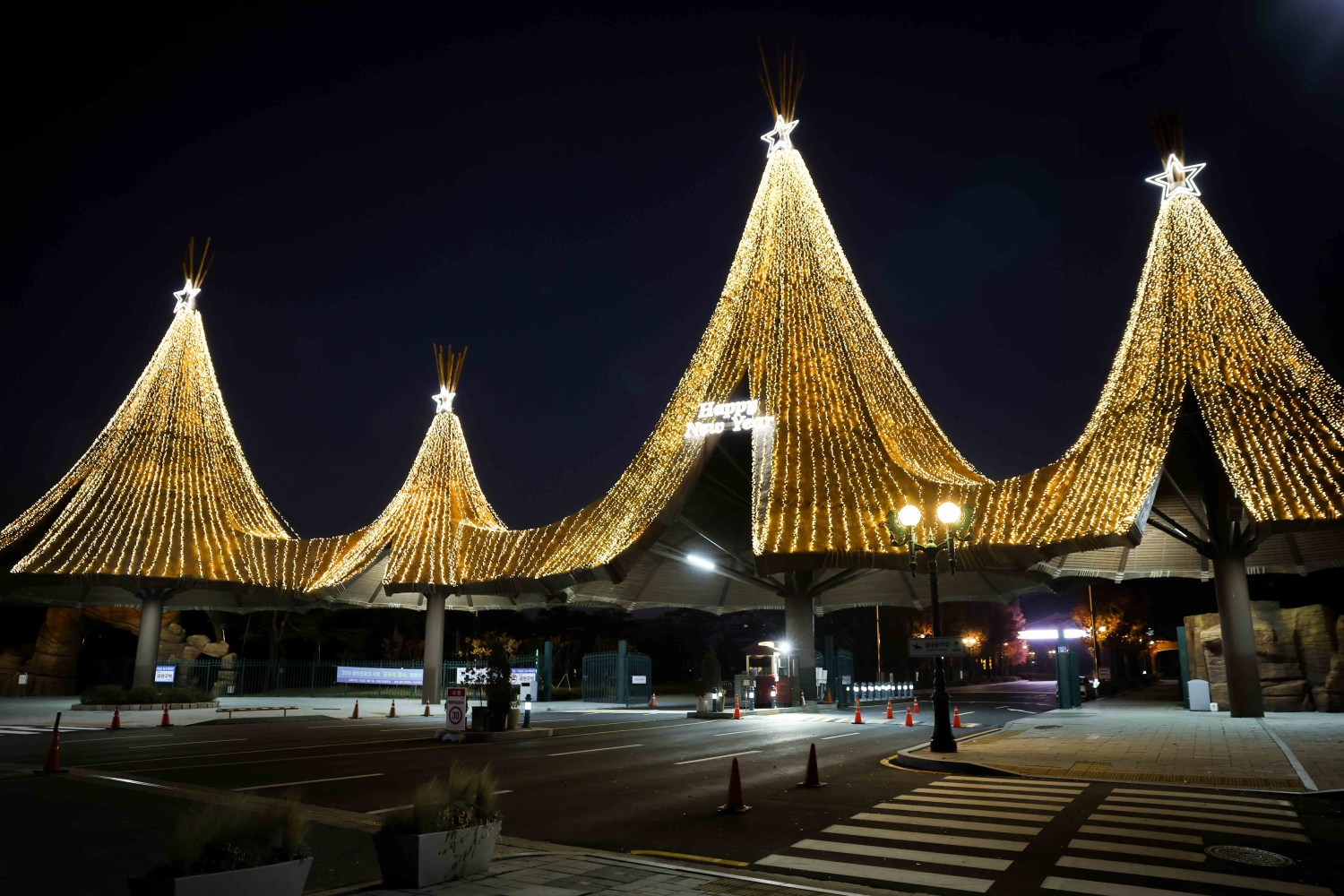 한국마사회,연말 분위기 물씬...겨울 시즌 프로그램 풍성 - 뉴스 썸네일 이미지