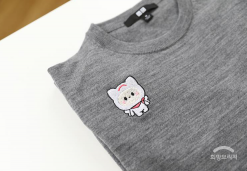 희망브리지,유니클로... 캐릭터 활용한 ‘리유니클로 스튜디오’ 협업 자수 디자인 선보여