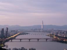 미세먼지, 언제까지 마스크로만 예방해야 할까 ?