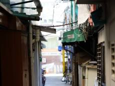 무심코 ‘퉤’, 뱉은 침 한 번에 도시가 치르는 대가는?