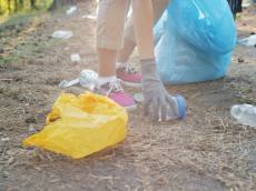 줍는 사람 VS 버리는 사람…깨끗해진 거리 뒤에 남은 질문