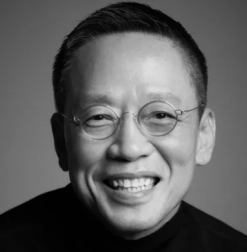 “남의 불행의 나의 행복”…스타벅스 논란에 웃는 현대카드