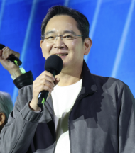 [정민오의 시선] "왜 이렇게 아이폰이 많아요?"…이재용의 한마디, 다시 떠오른 이유