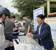폭염에 멈춰선 경마…한국마사회, '사람과 말' 모두 지키는 안전환경경영 시험대