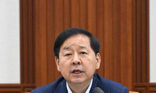 막힌 투자는 뚫고 현장애로는 푸는 기업투자·혁신 지원, 폭염·가뭄 대비 농축수산물 가격·수급안정 만전