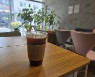 커피 한 잔에 따라오는 종이띠 … 컵홀더를 줄이면 나무 수백만 그루를 살릴 수 있다