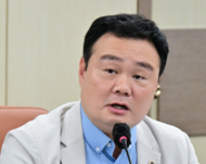 “숨 막히는데 ‘보통’이라고?”… 시민은 ‘지옥철’, 통계는 ‘상쾌’한 서울 지하철의 기만
