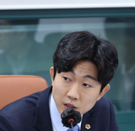 같은 계류방식 22곳인데 왜 잠실만 파손됐나…한강버스 선착장 사고 원인 규명 필요
