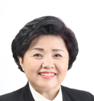 아이들 웃음소리 가득한 한강 수영장, '담배 연기 없는 청정구역'으로 거듭날까