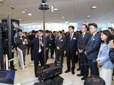 공항 안전부터 고독사 예방까지…AI, 공공서비스 현장으로 들어오다